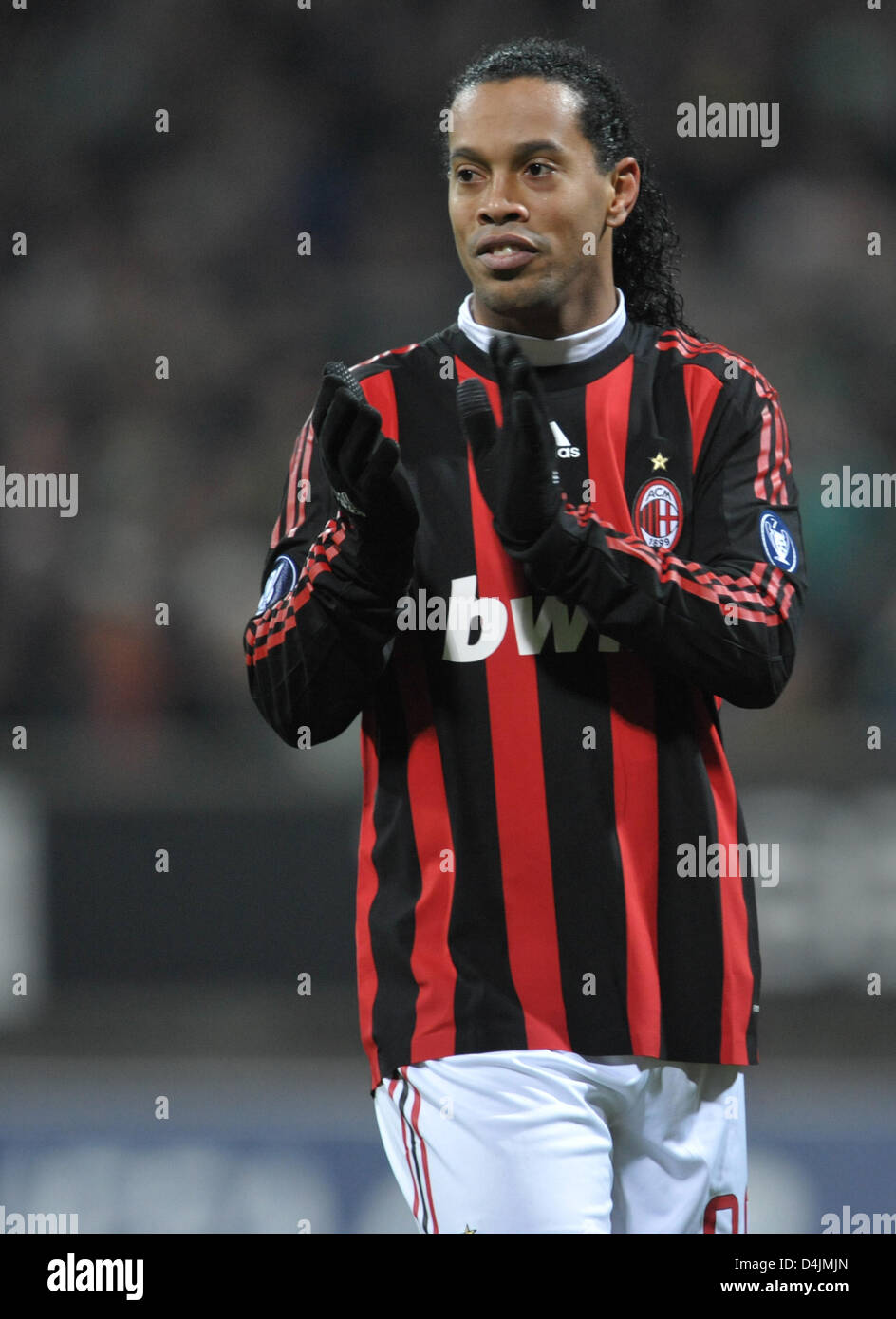 Milan?s Ronaldinho shown during the UEFA-Cup round of 32 match Werder Bremen vs AC Milan at Weser stadium in Bremen, Germany, 18 February 2009. The match ended in a 1-1 draw. Photo: Carmen Jaspersen Stock Photo