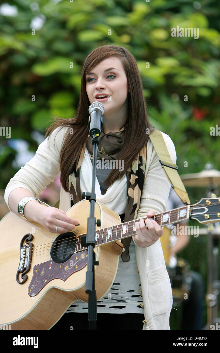Amy macdonald 2008 hi-res stock photography and images - Alamy