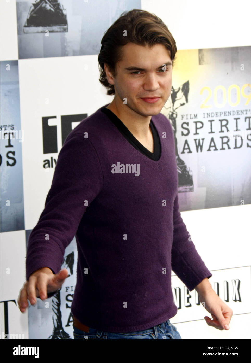 Actor Emile Hirsch arrives at the 2009 Film Independent’s Spirit Awards