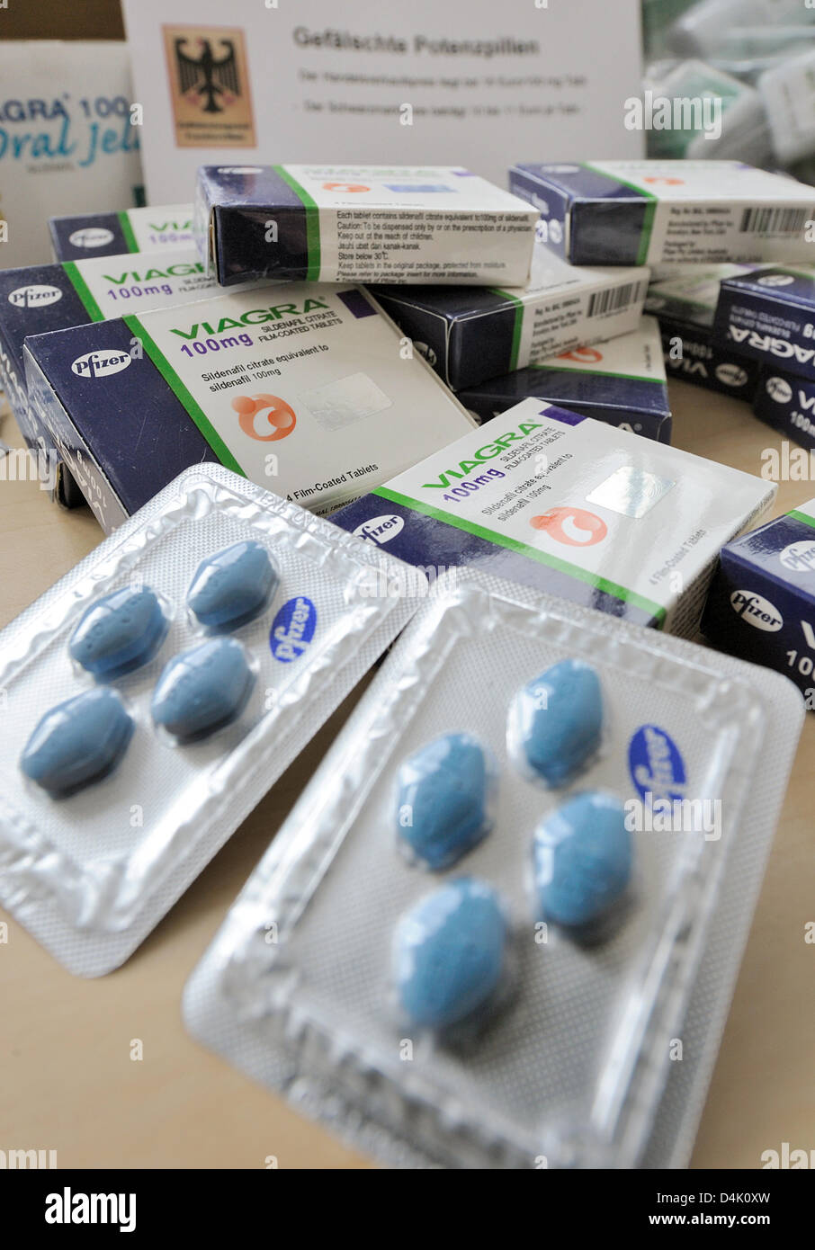 Fake Viagra pills confiscated at the airport presented by the customs investigation in Frankfurt Main, Germany, 16 March 2009. Customs investigation Frankfurt recorded increased numbers of seized drugs, non-licensed or fake pharmaceuticals in 2008 (compared to 2007). Photo: Uwe Anspach Stock Photo