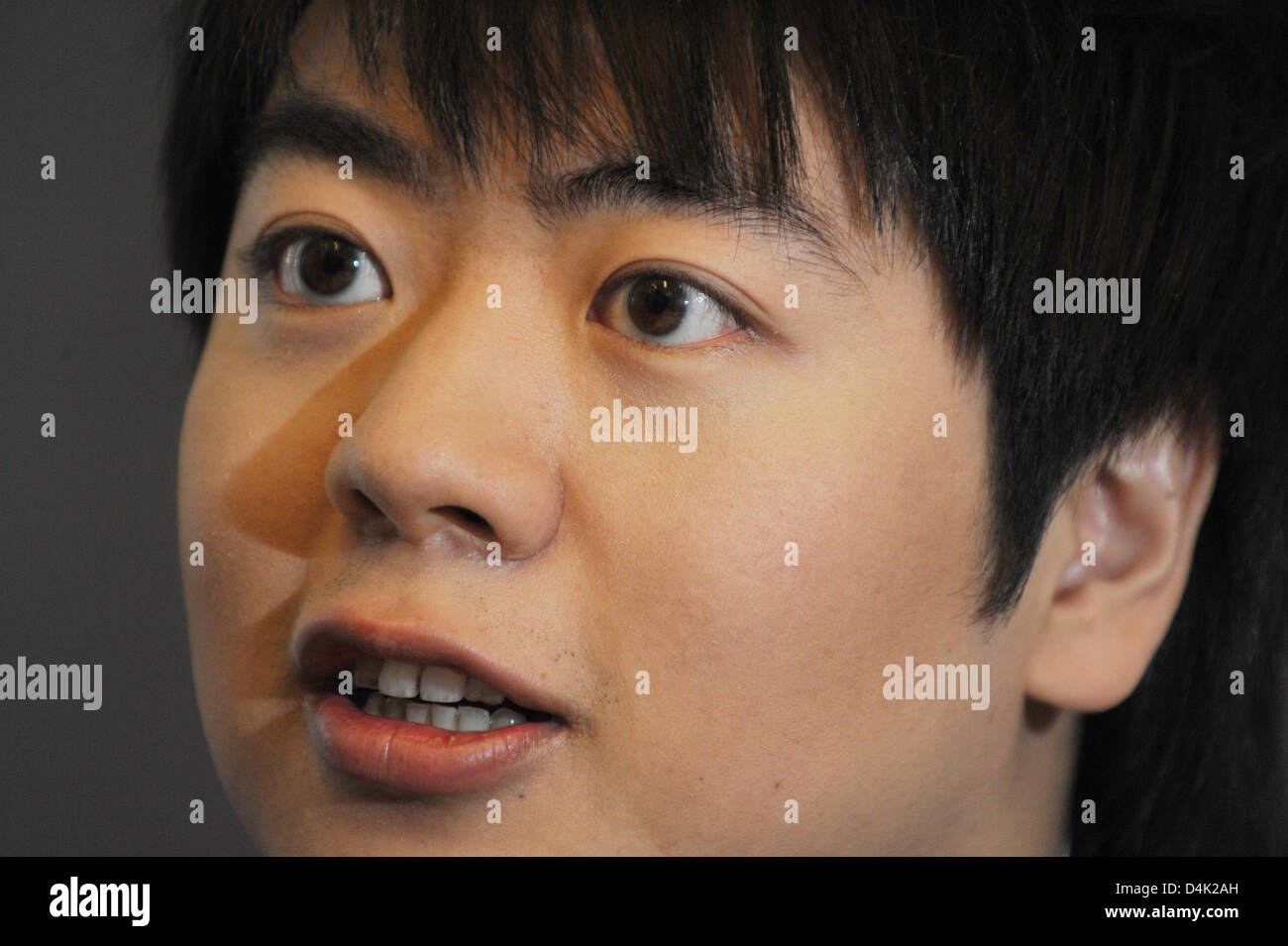Chinese Pianist Lang Lang Speaks At The Burda Live Event In Stock Photo Alamy