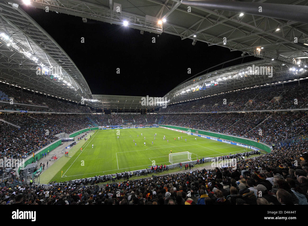 The picture shows the sold-out Zentralstadion in Leipzig, Germany, 28 March 2009. Photo: Peter Endig Stock Photo