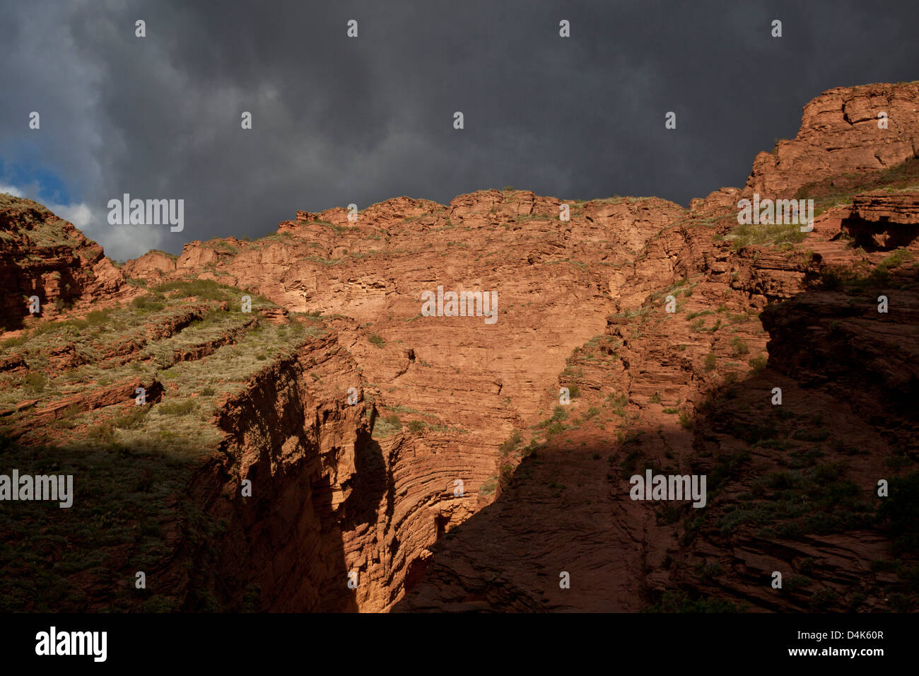 the-throat-s-devil-canyon-and-rock-formations-in-the-foothills-of