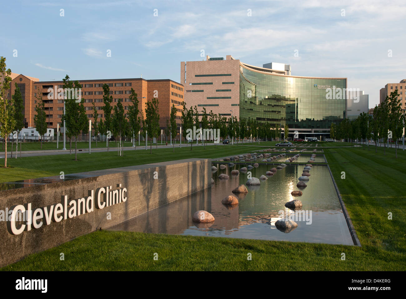 Cleveland clinic cleveland campus hi-res stock photography and images ...