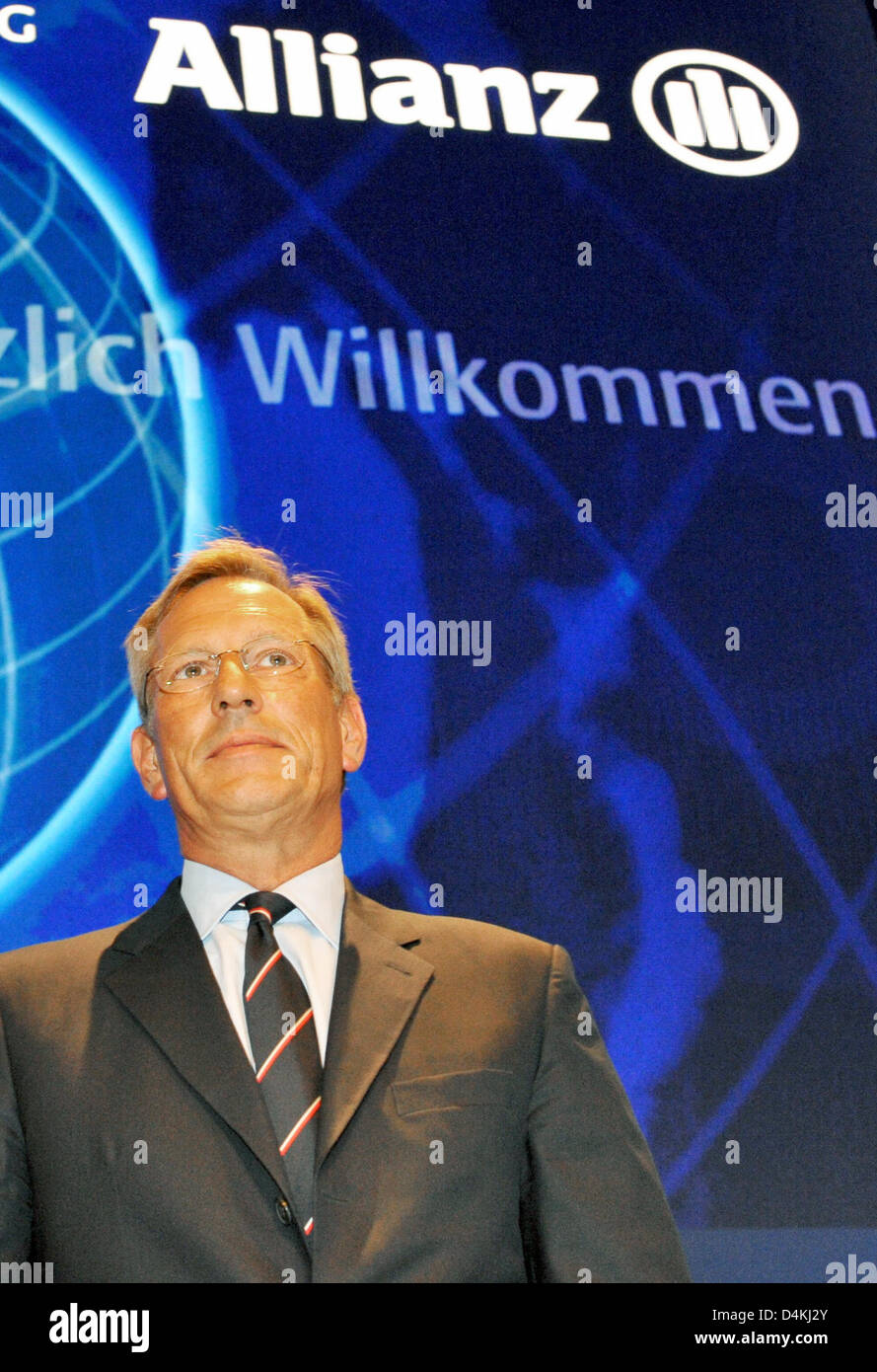 CEO of Allianz, Michael Diekmann, pictured at the insurance company?s general meeting in Munich, Germany, 29 April 2009. Europe?s largest insurance company Allianz still gives no prospect for the ongoing year due to the global financial and economic crisis. Photo: FRANK LEONHARDT Stock Photo