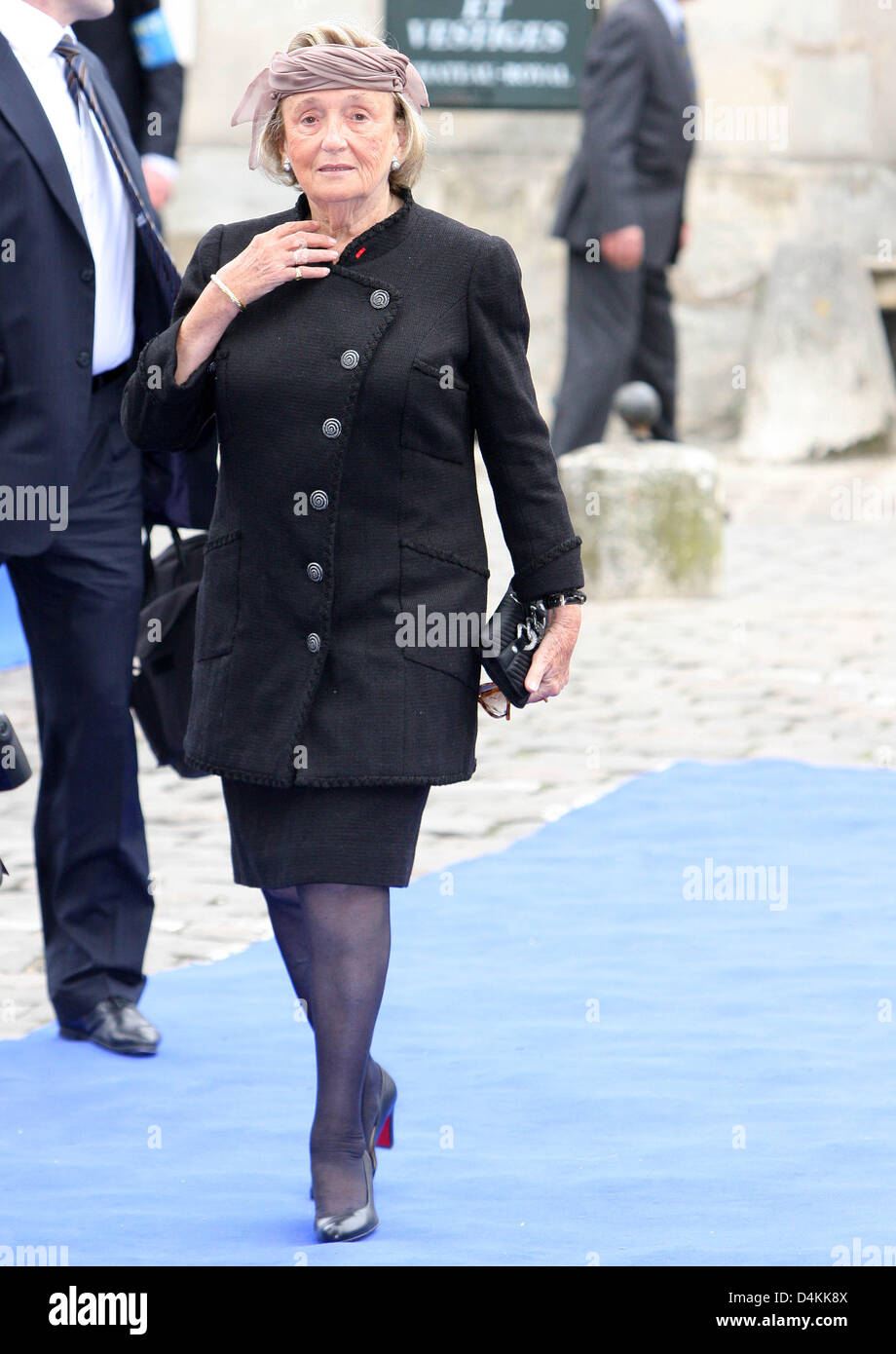Former First Lady of France, Bernadette Chirac, attends the church wedding of French Prince Jean d?Orleans and Princess Philomena, Duke and Duchess of Vendome, at the cathedral in Senlis, France, 02 May 2009. Photo: Albert Nieboer (NETHERLANDS OUT) Stock Photo