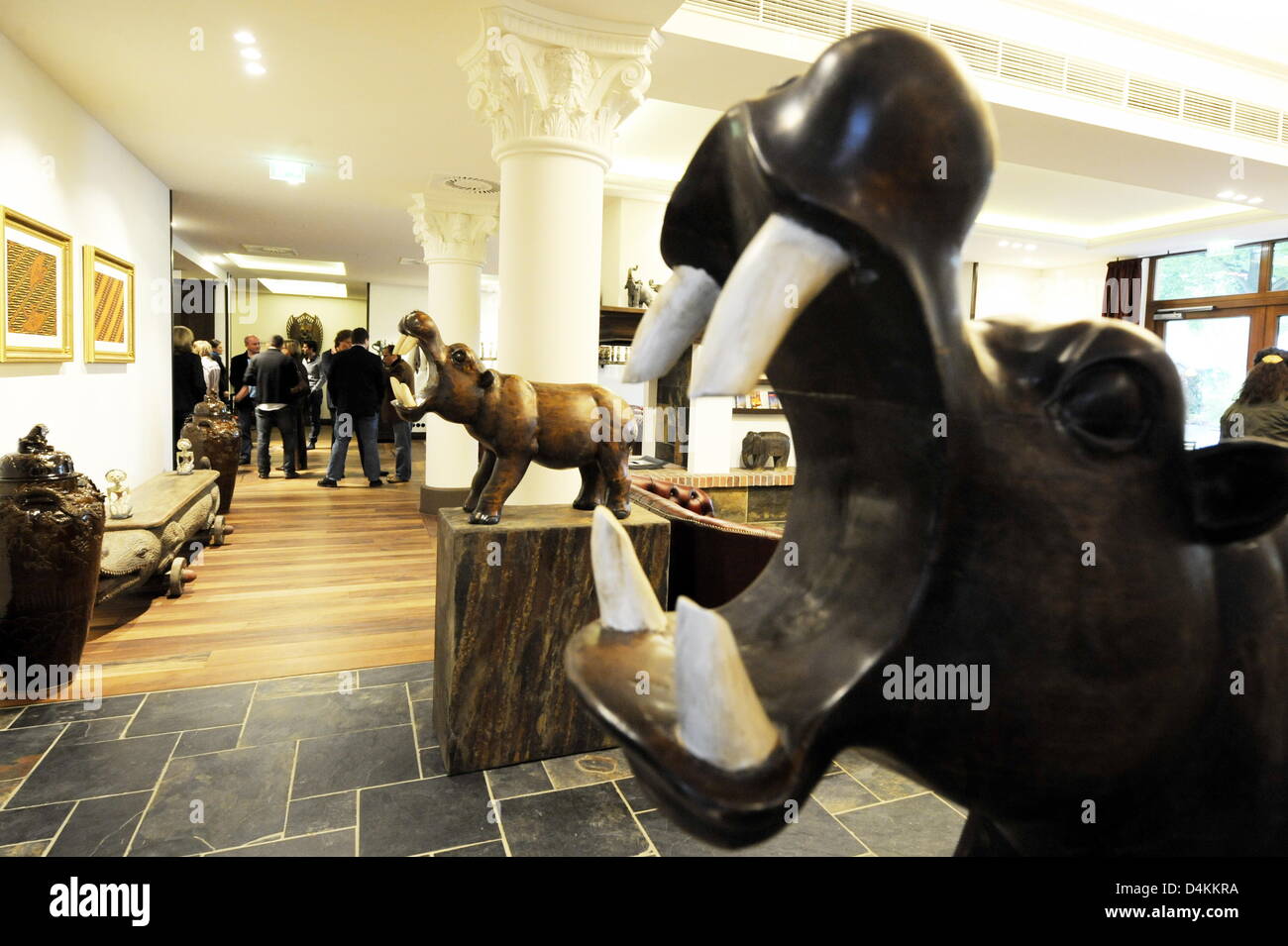 Guests In The Lobby Of Theme Hotel Lindner Park Hotel Hagenbeck In Stock Photo Alamy
