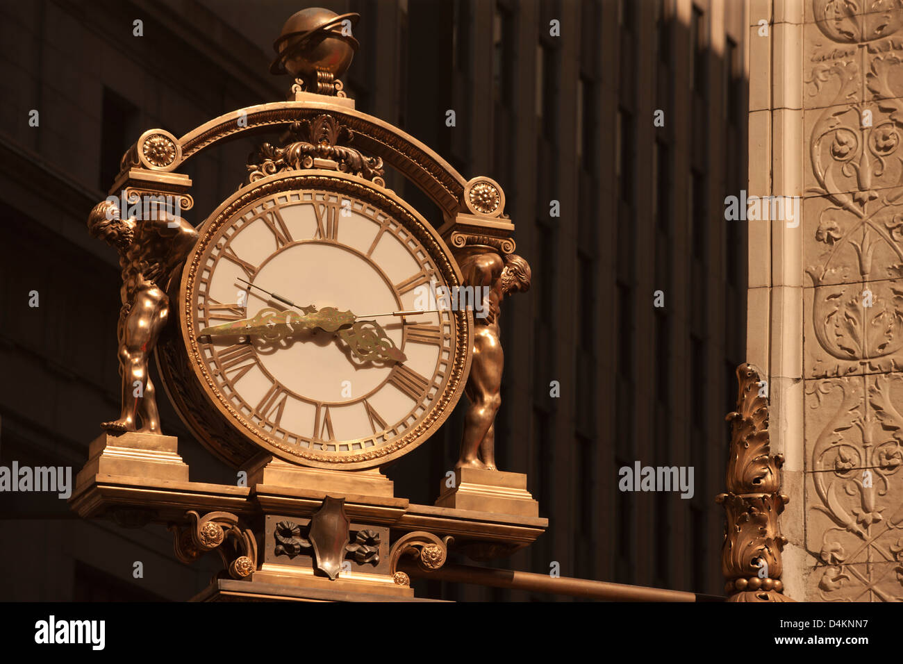 PUBLIC CLOCK KAUFMANN'S DEPARTMENT STORE BUILDING SMITHFIELD STREET DOWNTOWN PITTSBURGH