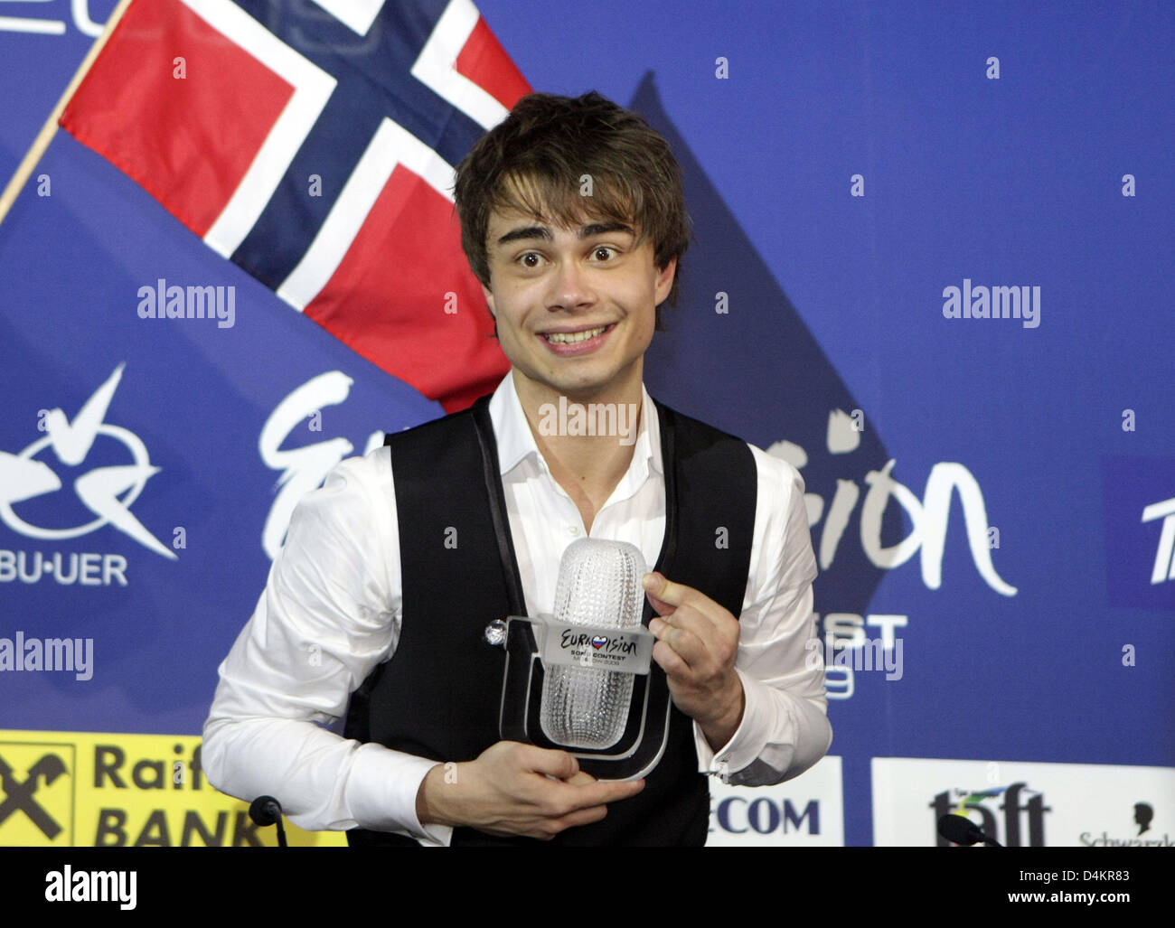 Alexander Rybak Representing Norway In The 2009 Eurovision Song alexander-rybak-representing-norway-in-the-2009-eurovision-song