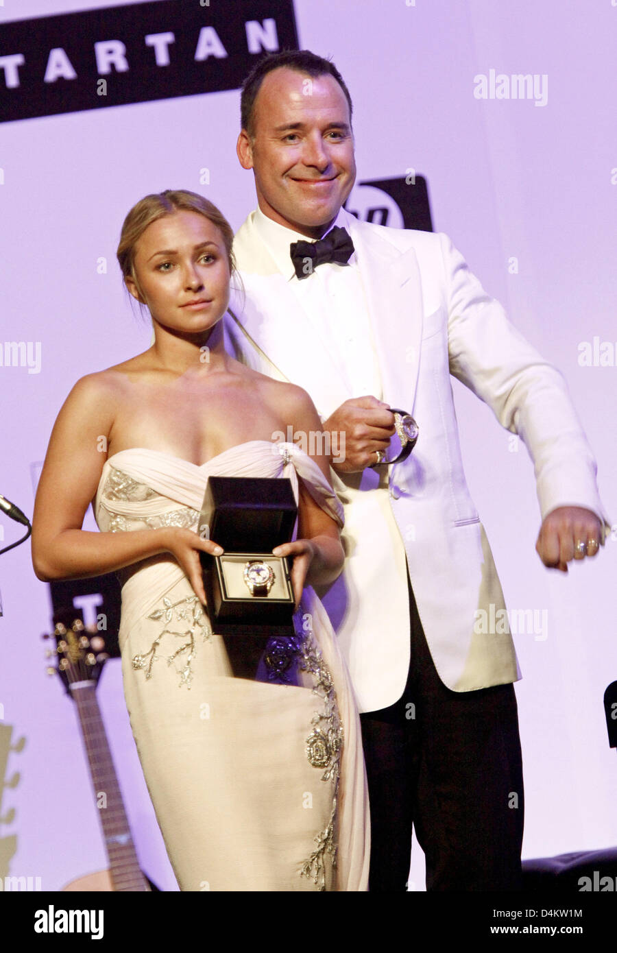 US actress Hayden Panettiere and Elton John?s boyfriend David Furnish attend the amfAR Cinema Against Aids gala during the 62nd Cannes Film Festival in Cannes, France, 21 May 2009. Photo: Hubert Boesl Stock Photo