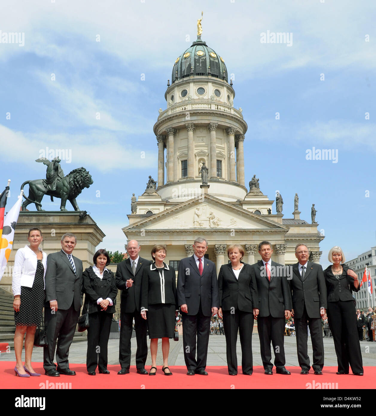 Peter Mueller (CDU, 2-L), President of the Bundesrat, his wife Astrid Gercke-Mueller (L), Norbert Lammert (CDU, 4-L), President of the Bundestag, his wife Gertrud (3-L), German Federal President Horst Koehler (5-R), his wife Eva Luise (5-L), German Chancellor Angela Merkel (CDU, 4-R), her husband Joachim Sauer (3-R) and Hans-Juergen Papier (2-R), President of the Federal Constituti Stock Photo