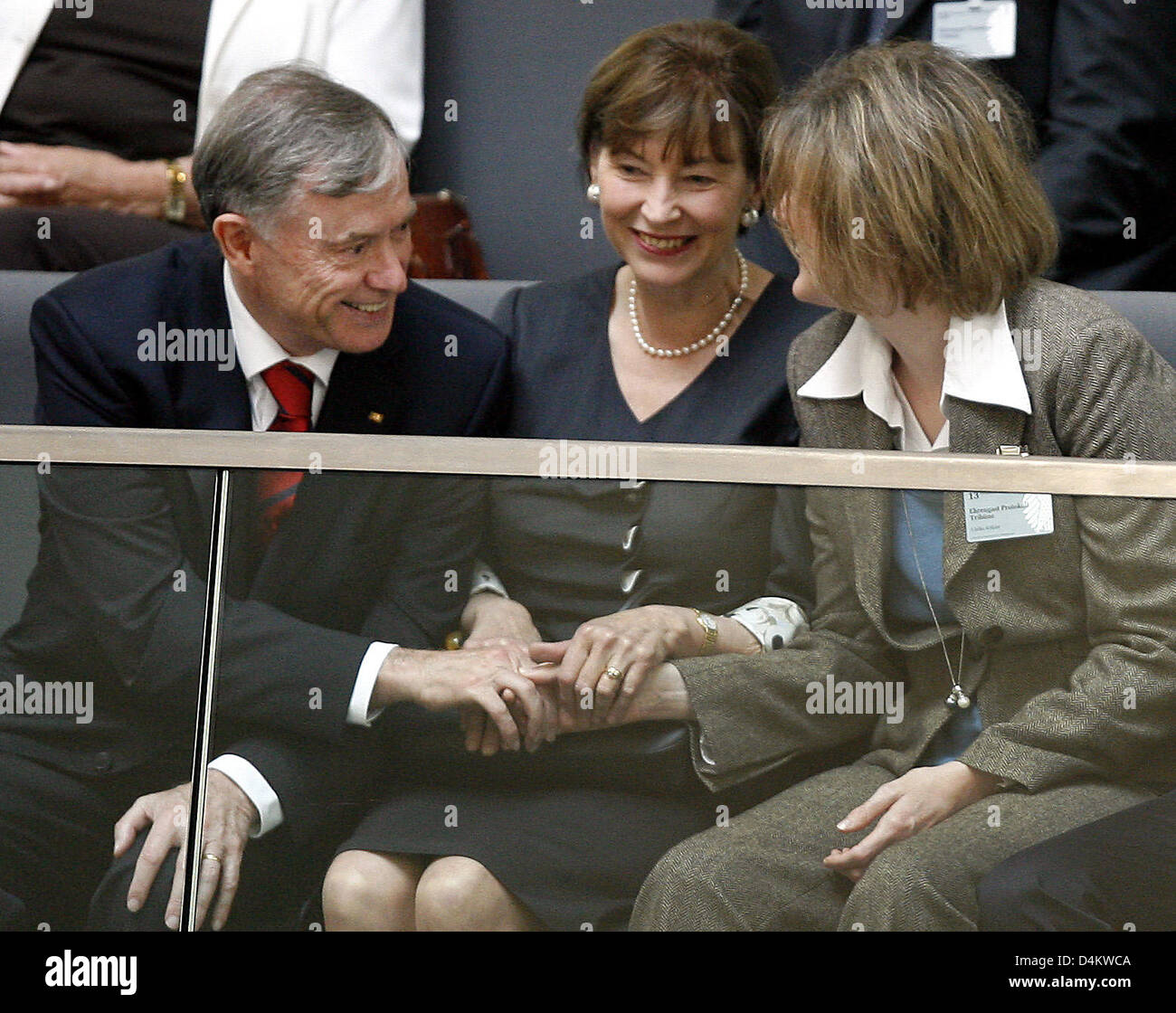 Federal German President Horst Koehler (L-R) is pictured with his wife ...