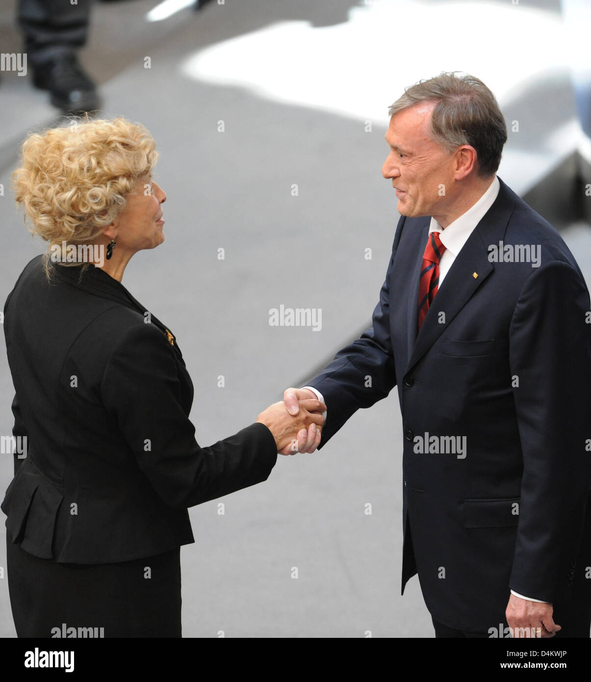 Candidate of the SPD Gesine Schwan congratulates Federal German President Horst Koehler on his reelection at the 13th Federal Convention in the plenar hall of the Reichstag building in Berlin, Germany, 23 May 2009. Koehler won the election with 613 votes, the minimum number of necessary votes. Photo: PEER GRIMM Stock Photo