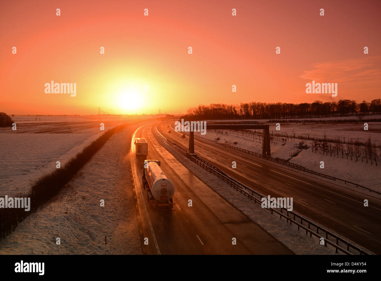 Bright and sunny driving conditions hi-res stock photography and images ...