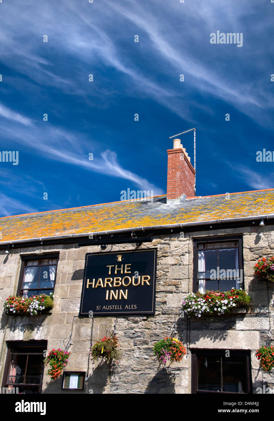 The Harbour Inn pub at Porthleven in Cornwall, England, UK Stock Photo