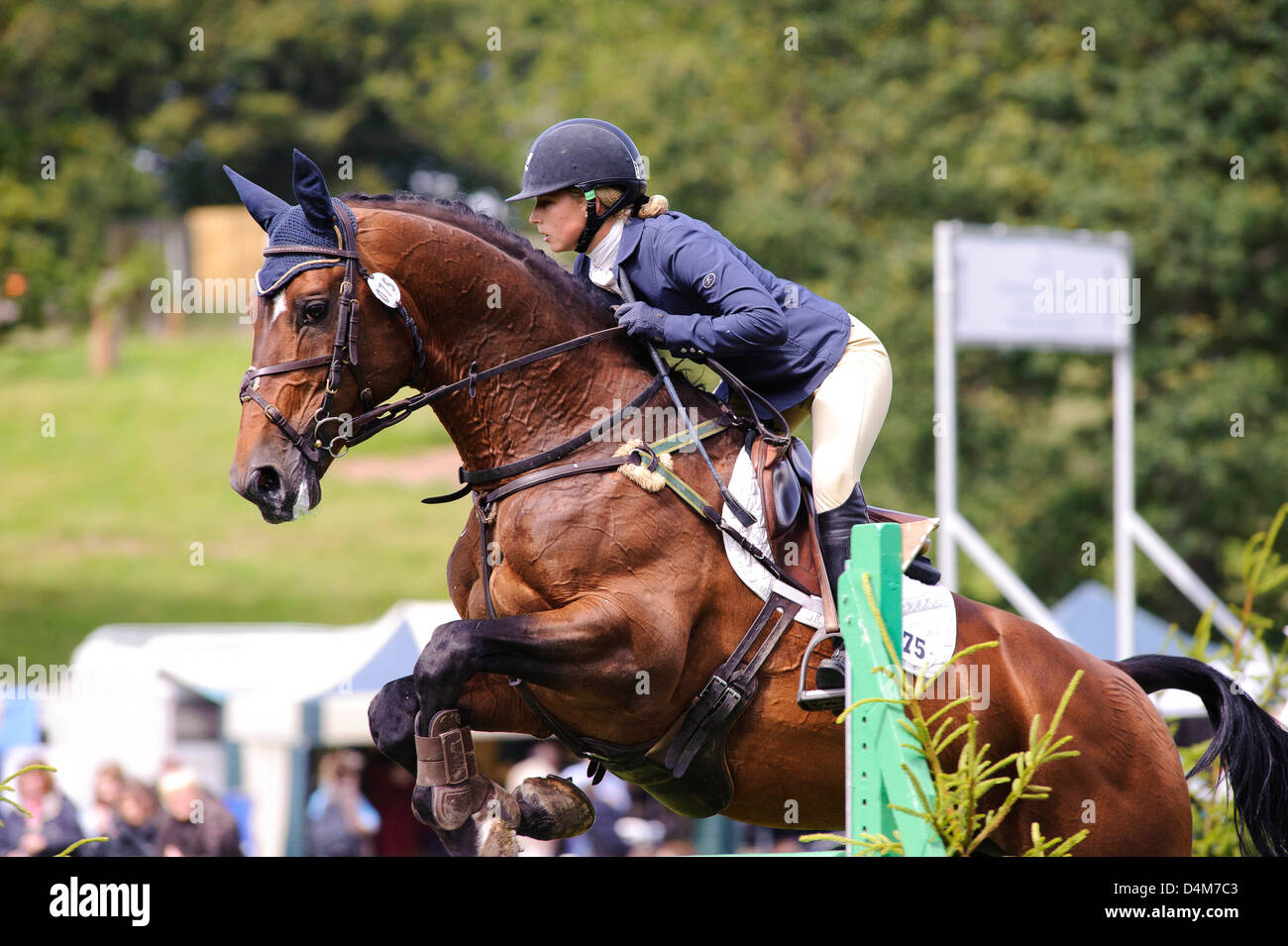 Kirsty Johnston jumps a fence, Gillespie Macandrew Hopetoun House Horse