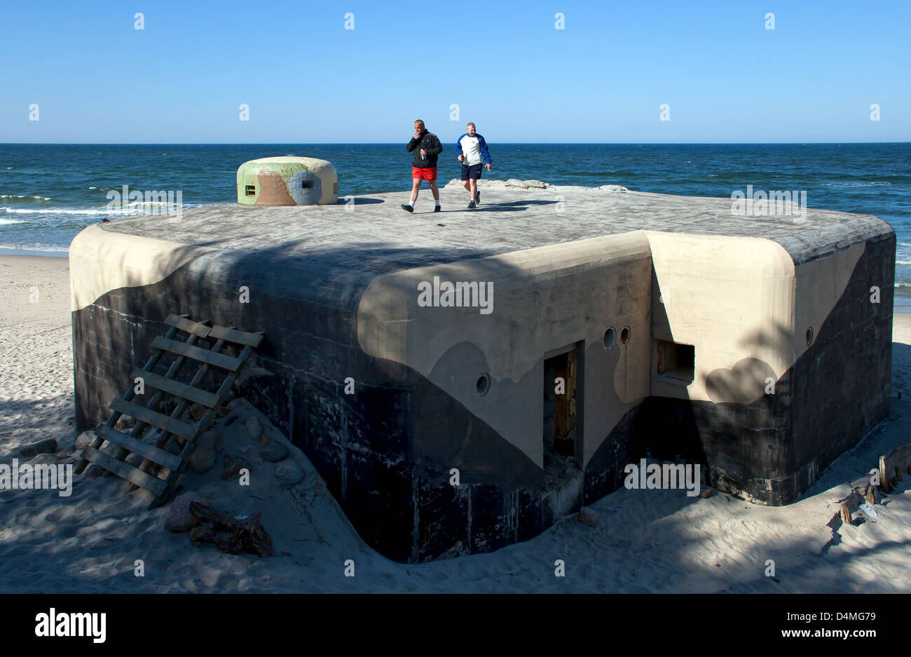 Kiss fi hi-res stock photography and images - Alamy, image size:1300x937