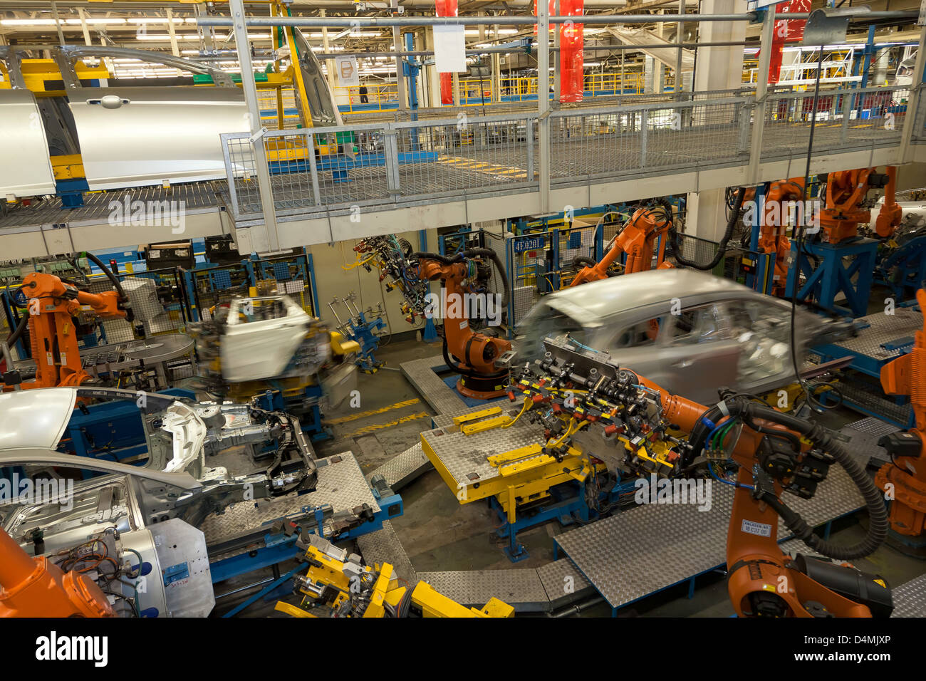 Saarlouis, Germany, Ford plant in Saarlouis, robotic welding car bodies Stock Photo