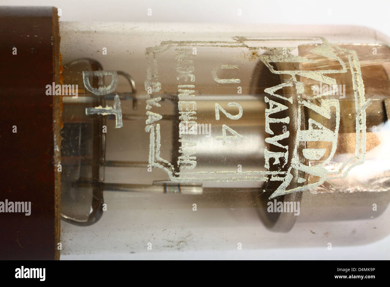 Vintage tube radio components hi-res stock photography and Vintage tube radio components hi-res stock photography and