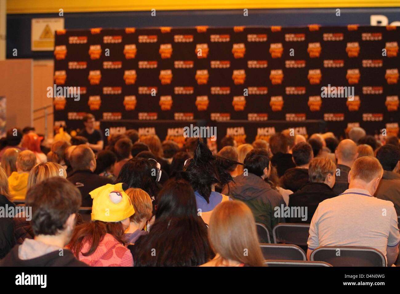 Birmingham, UK. 16th March 2013. Fans wait in anticipation for Jaime Murray and Tony Curran, who are stars of defiance, at Birmingham MCM Expo Credit: Ryan McDowell/ Alamy Live News Stock Photo