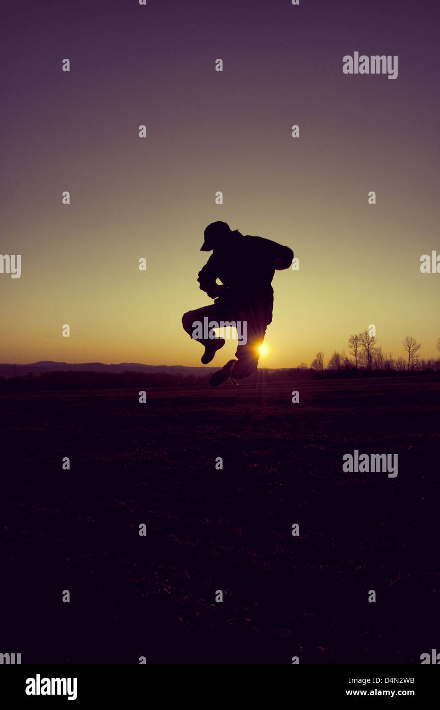 Joy jump jumping silhouette hi-res stock photography and images - Alamy