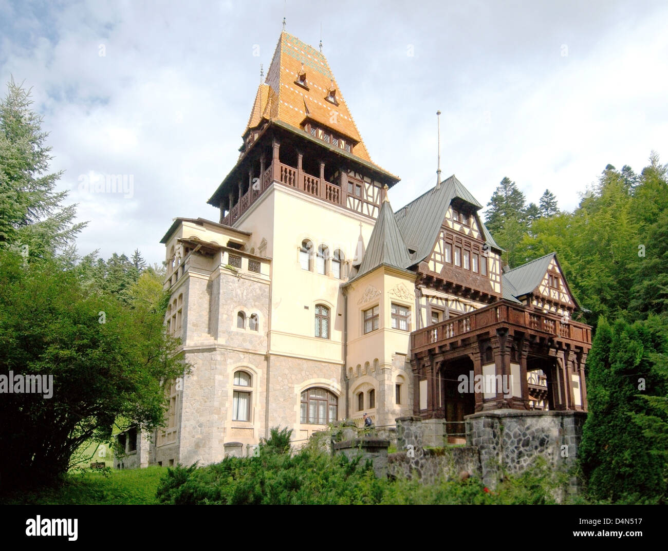 Castelul Peles High Resolution Stock Photography And Images Alamy