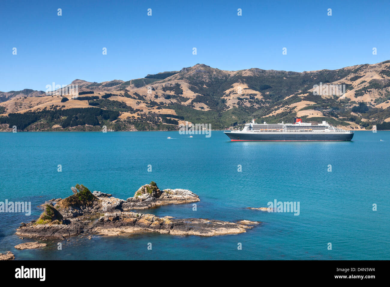 Akaroa New Zealand High Resolution Stock Photography And Images Alamy