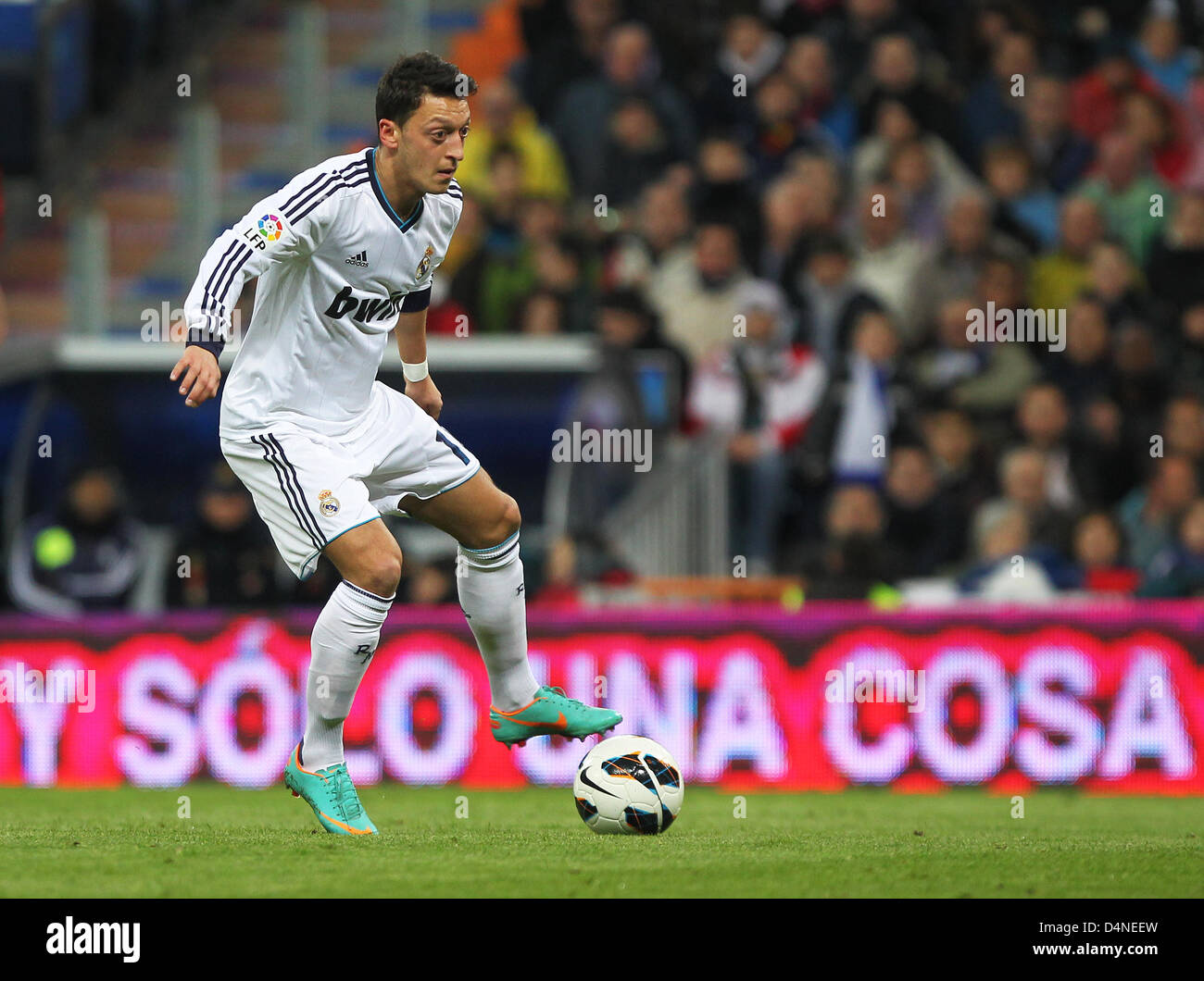 Real Madrid's Mesut Özil is seen during the Spanish Primera Division soccer match between Real Madrid and RCD Mallorca at Santiago Bernabeu stadium in Madrid, Spain, 16 March 2013. Madrid won 5:2. Photo: Fabian Stratenschulte/dpa +++(c) dpa - Bildfunk+++/Alamy Live News Stock Photo