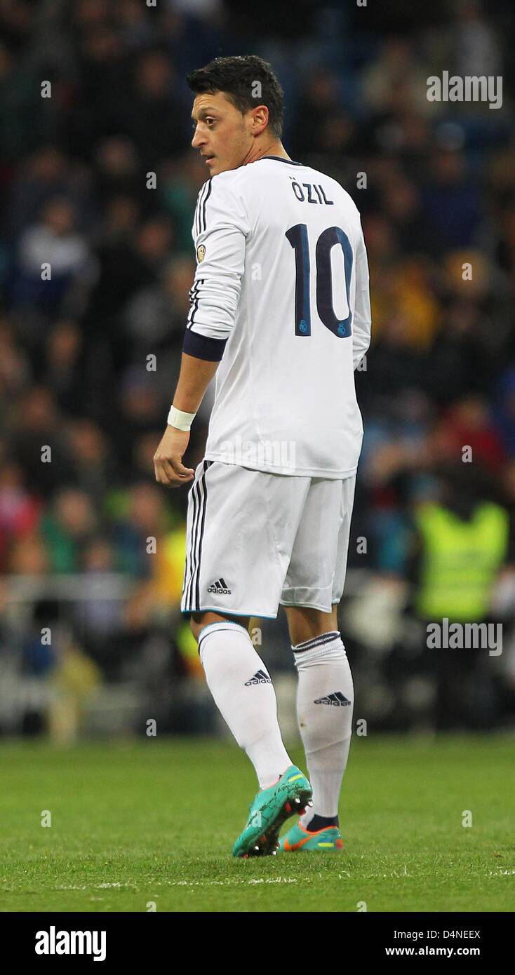 Real Madrid's Mesut Özil is seen during the Spanish Primera Division soccer match between Real Madrid and RCD Mallorca at Santiago Bernabeu stadium in Madrid, Spain, 16 March 2013. Madrid won 5:2. Photo: Fabian Stratenschulte/dpa/Alamy Live News Stock Photo