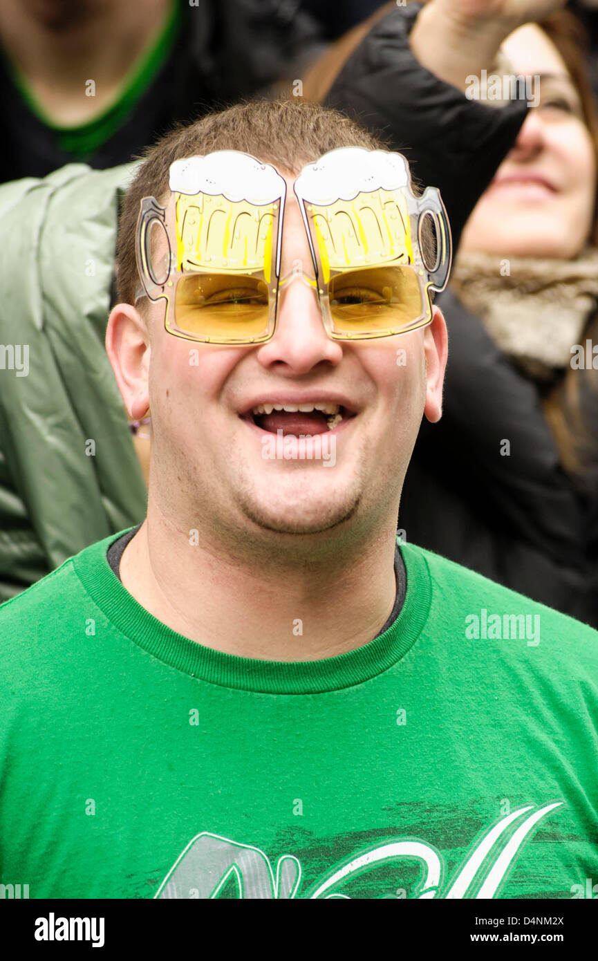 Beer goggles hires stock photography and images Alamy