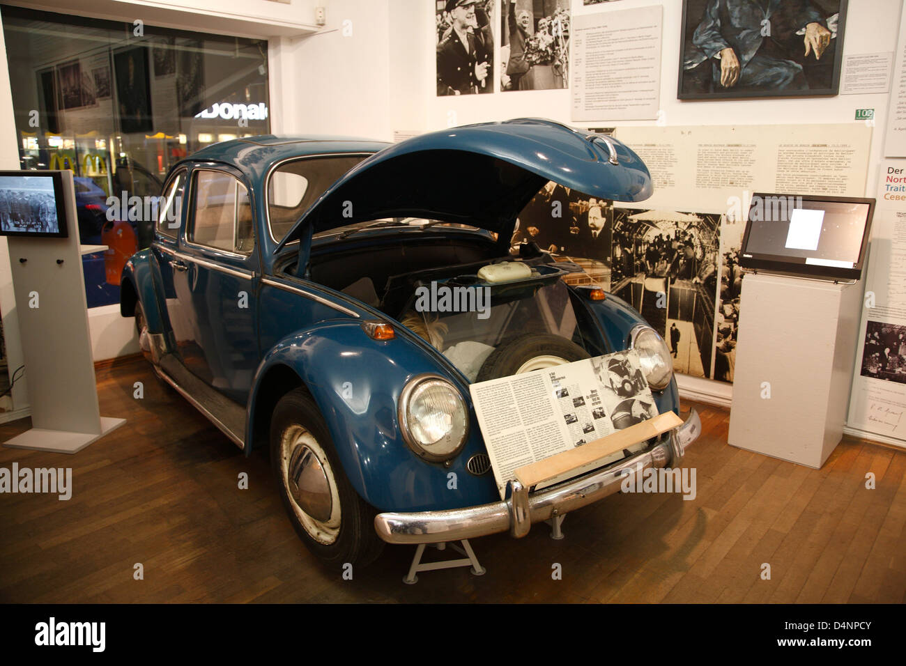WallMuseum at Checkpoint Charly, Berlin, Germany Stock Photo Alamy