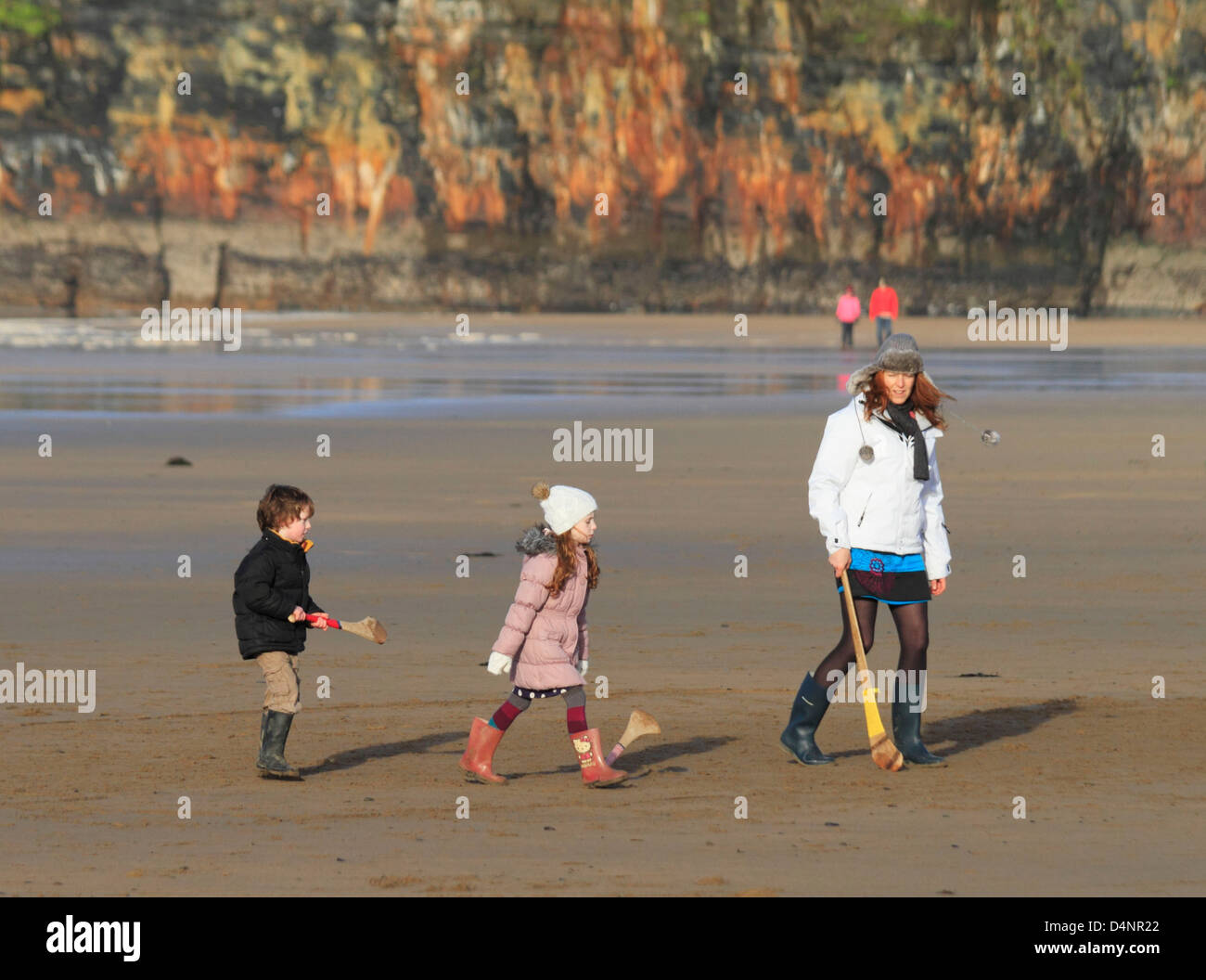 Hurling game hi-res stock photography and images - Alamy