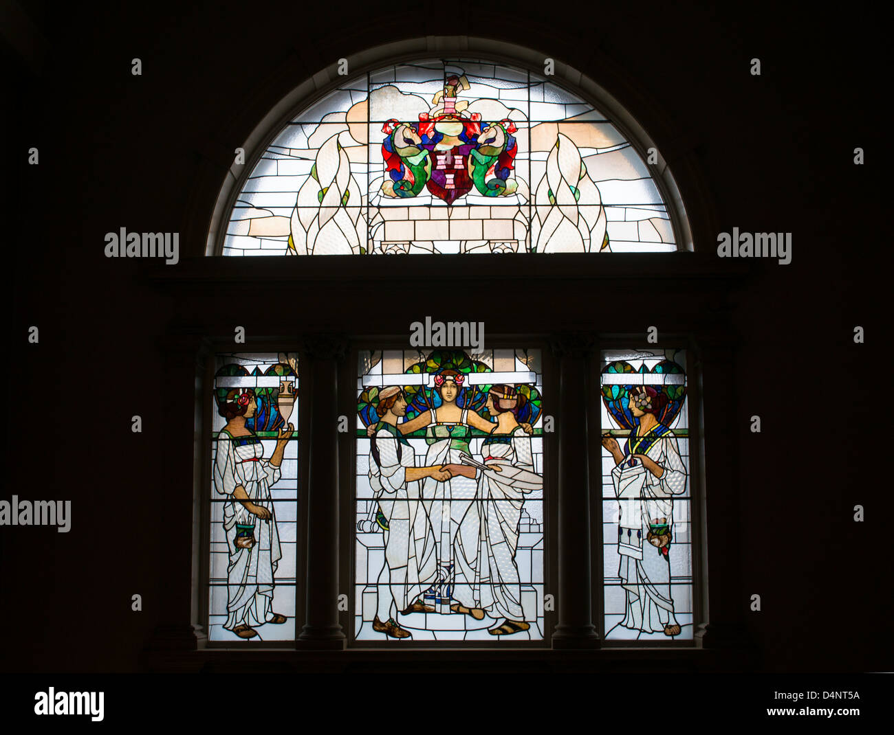 Arts and crafts window hires stock photography and images Alamy