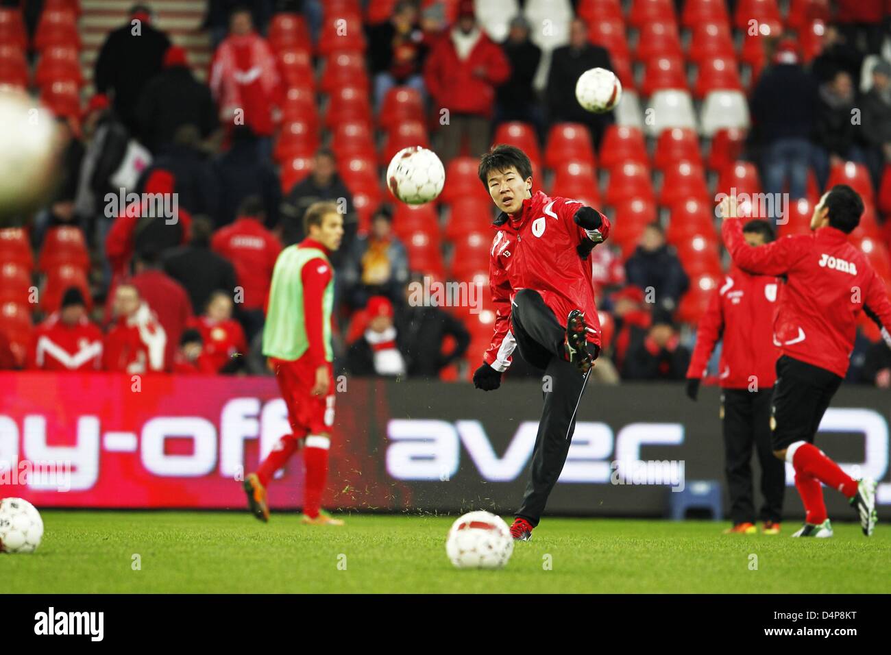 Kensuke Nagai (Standard), MARCH 16, 2013 Football / Soccer Kensuke
