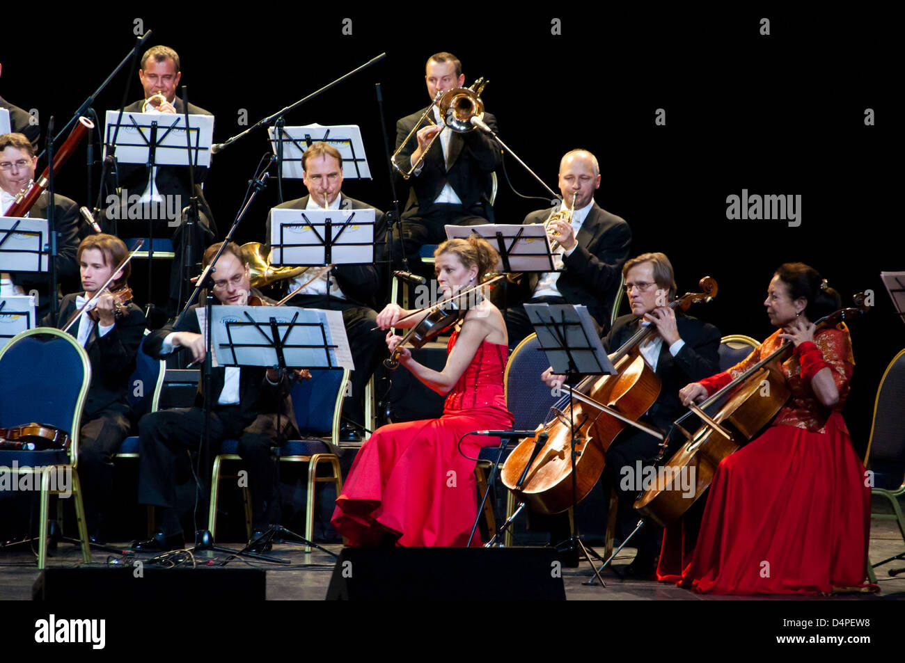 Wind orchestra hires stock photography and images Alamy