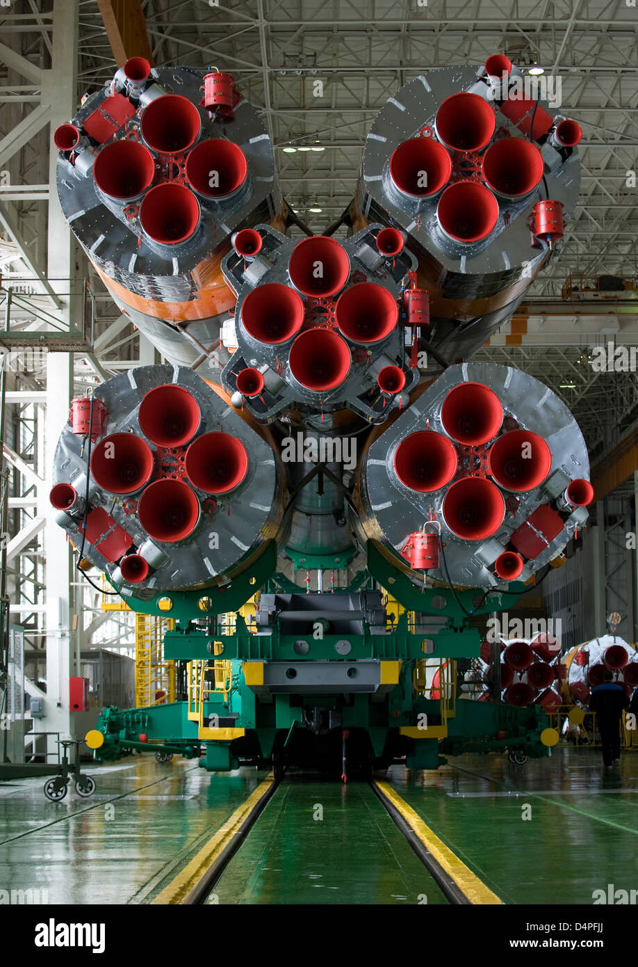 Expedition 19 Soyuz Assembly (200903230006HQ Stock Photo Alamy