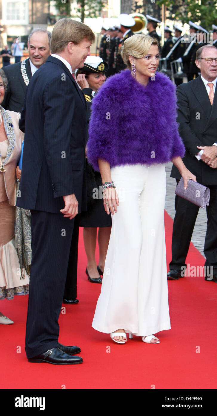 Crown Prince Willem-Alexander of the Netherlands (L) and his wife Princess Maxima of the Netherlands arrive for the opening of the museum Hermitage Amsterdam, The Netherlands, 19 June 2009. The Hermitage Amsterdam is a dependance of the Russian Hermitage in St. Petersburg. Amsterdam?s museum organizes exhibitions from the collection from the Russian Hermitage and opens with the Exh Stock Photo