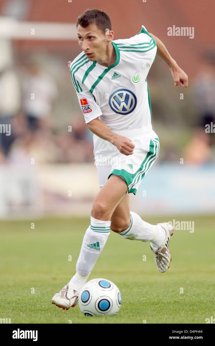 German Bundesliga club VfL Wolfsburg?s Sergiu Radu pictured during the  club?s training on Sylt, Germany, 25 June 2009. Wolfsburg prepares for the  2009/10 Bundesliga campaign to defend its title starting from 07
