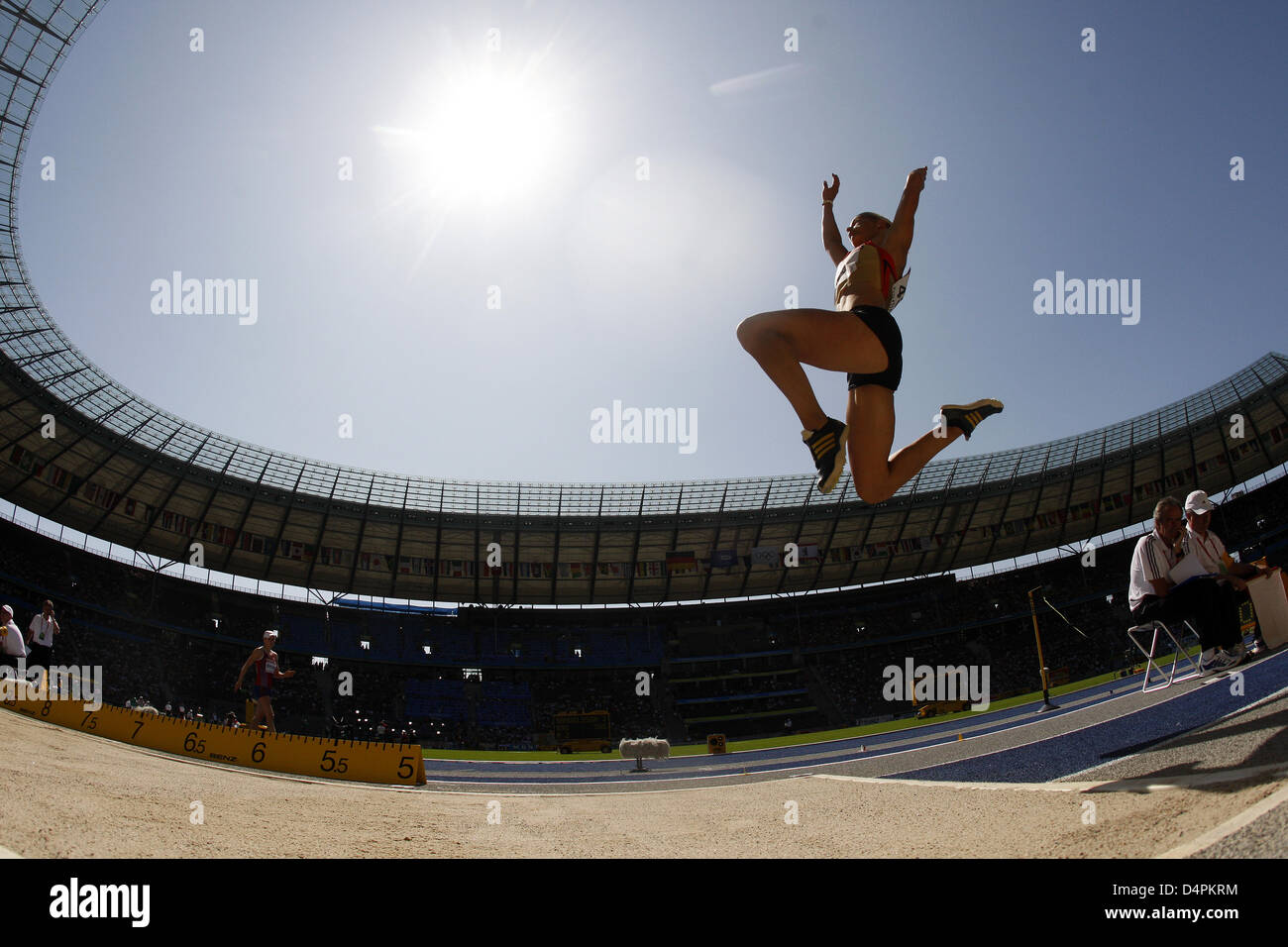 German Jennifer Oeser shown in action during the long jump competition of the heptathlon at the 12th IAAF World Championships in Athletics in Berlin, Germany, 16 August 2009. Photo: KAY NIETFELD Stock Photo