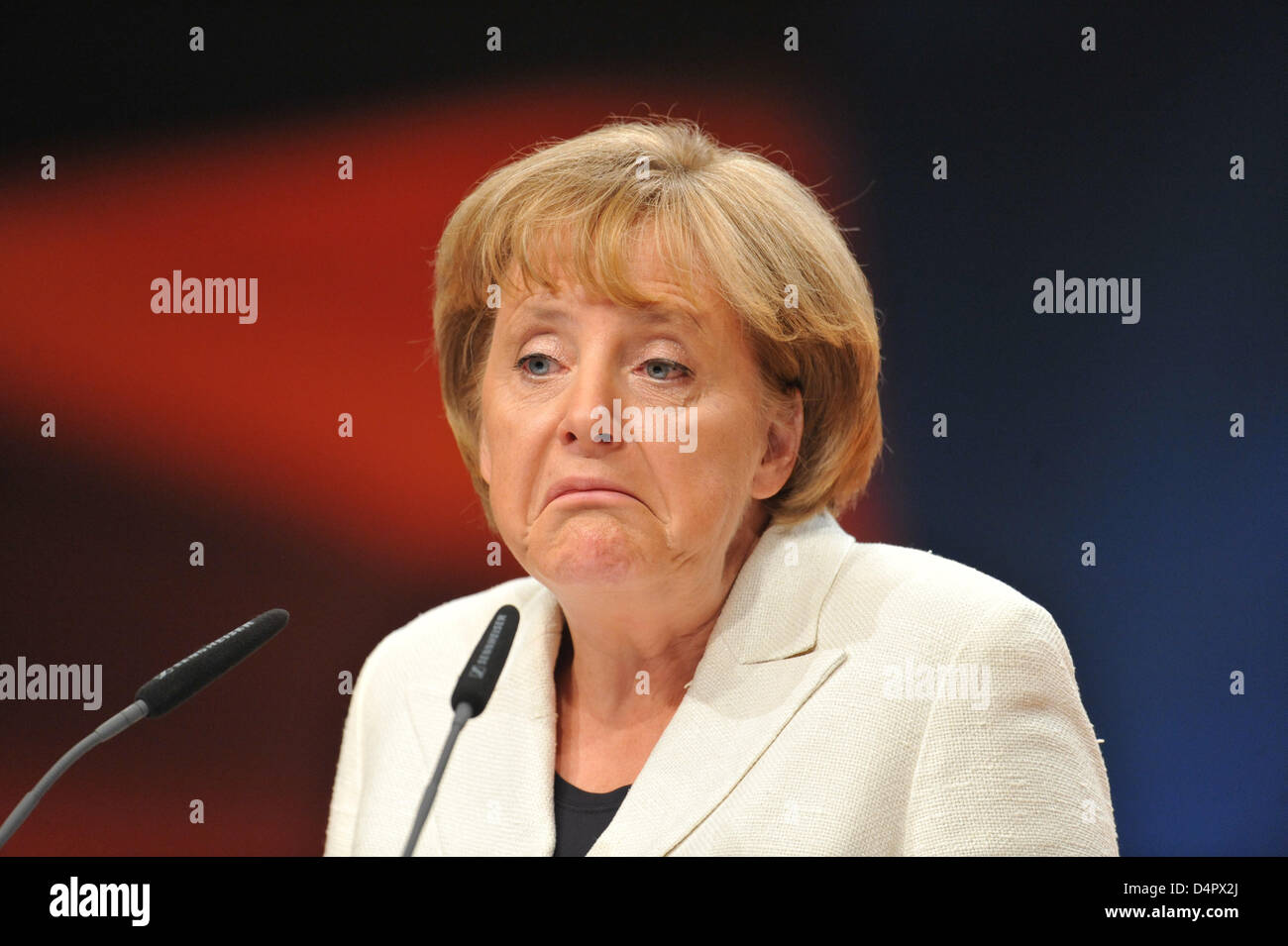 German Chancellor Angela Merkel delivers a speech as her Christian Democrats (CDU) party kicks off its election campaign in Duesseldorf, Germany, 06 September 2009. CDU enters the final phase of its election campaign for the federal elections held on 27 September. Photo: BERND THISSEN Stock Photo