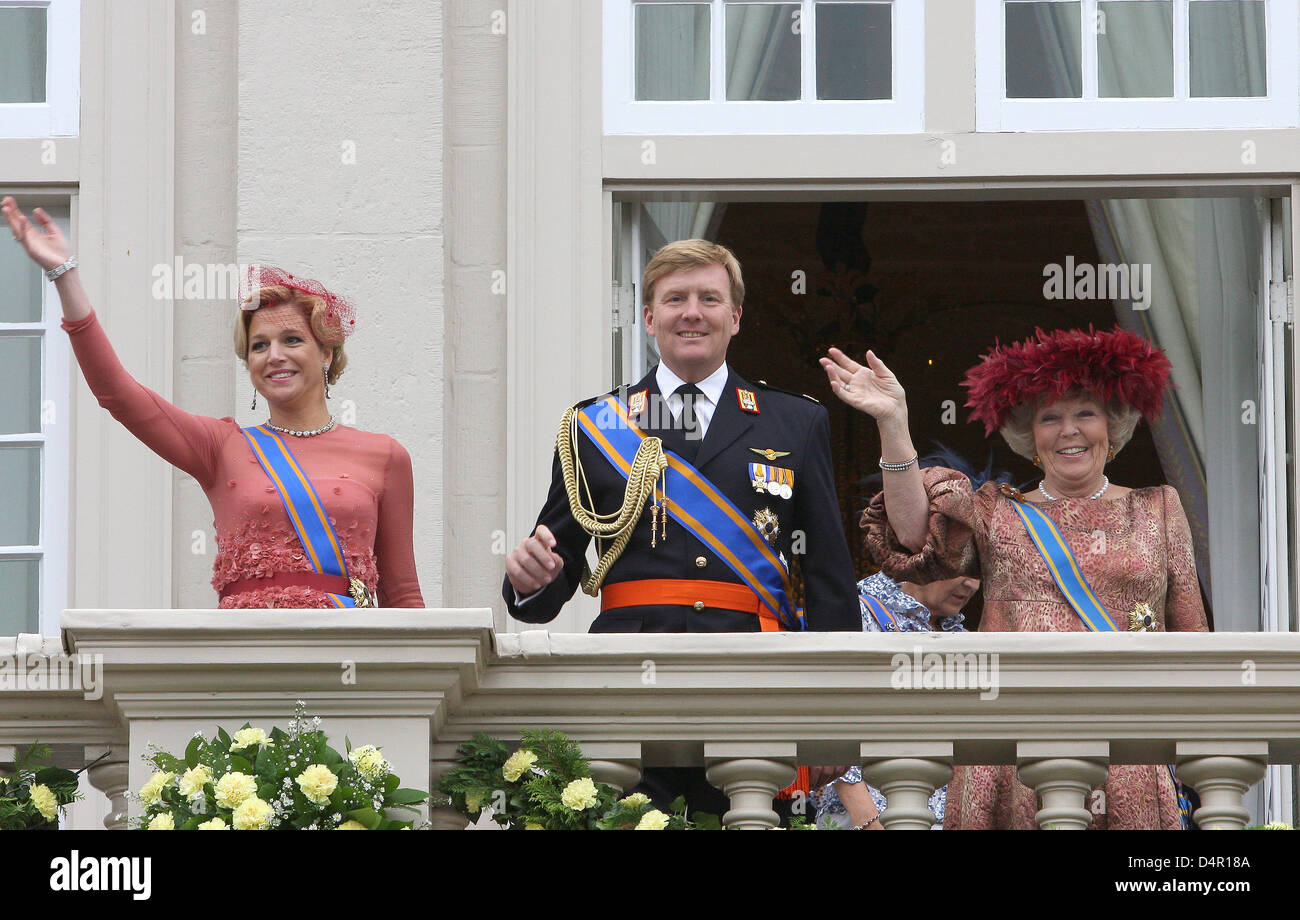 Dutch Queen Beatrix R Crown Prince Willem Alexander And Crown Princess Maxima At The Balcony