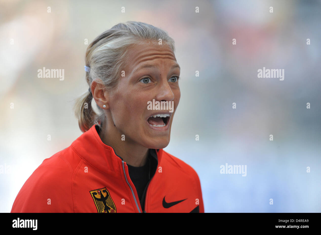 Germany?s Jennifer Oeser yells during the Heptathlon at the 12th IAAF World Championships in Athletics in Berlin, Germany, 15 August 2009. Photo: Bernd Thissen Stock Photo