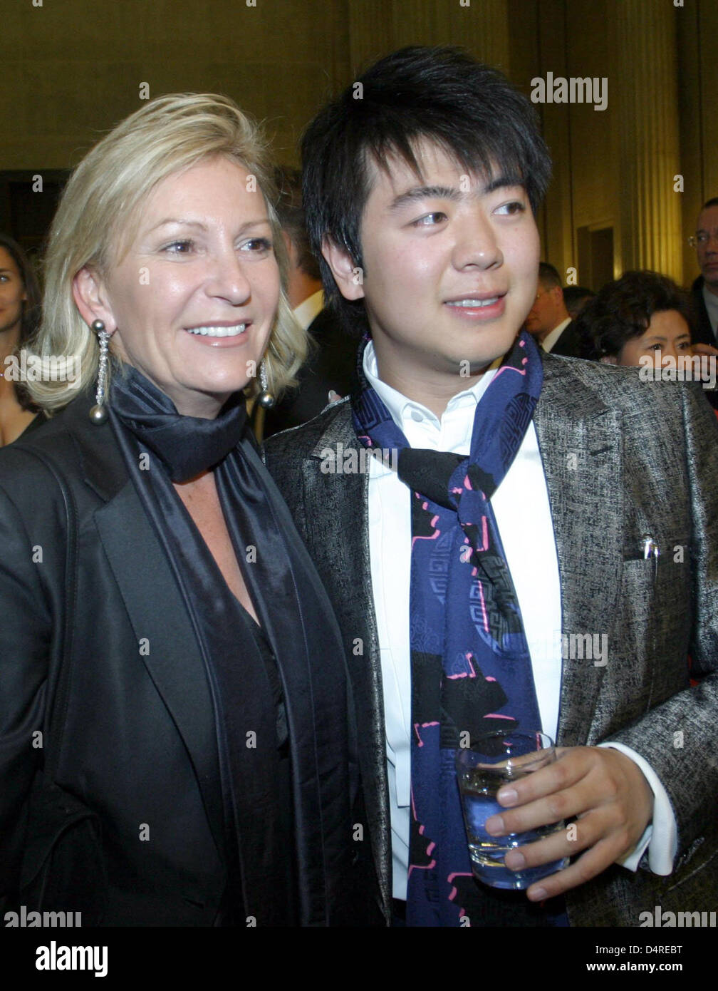 Chinese pianist Lang Lang (R) and German TV presenter Sabine ...