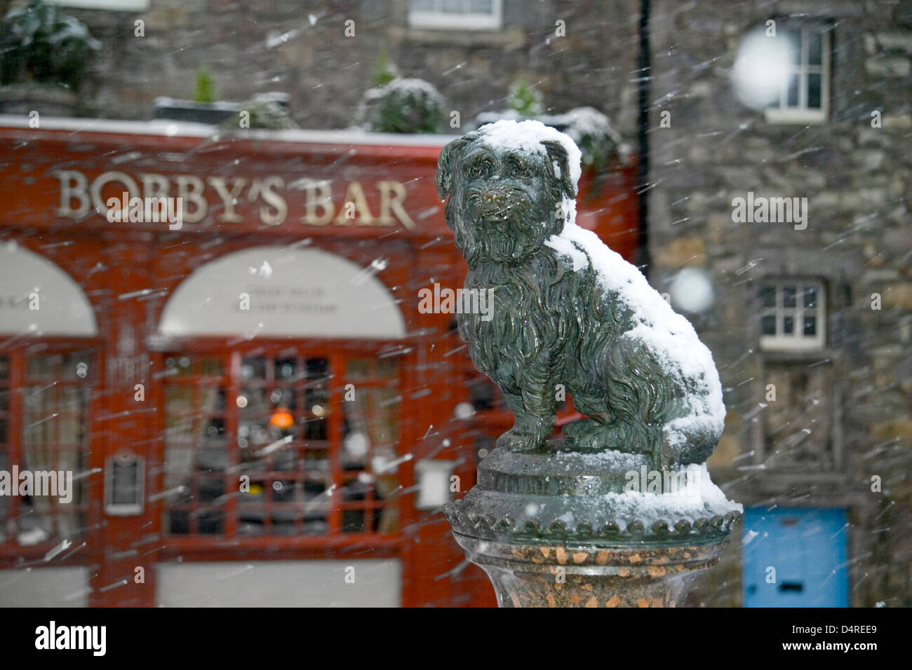 greyfriar's bobby in snow Stock Photo