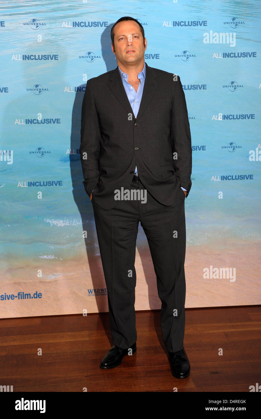 US actor Vince Vaughn poses during a photo call for the cine film ?All