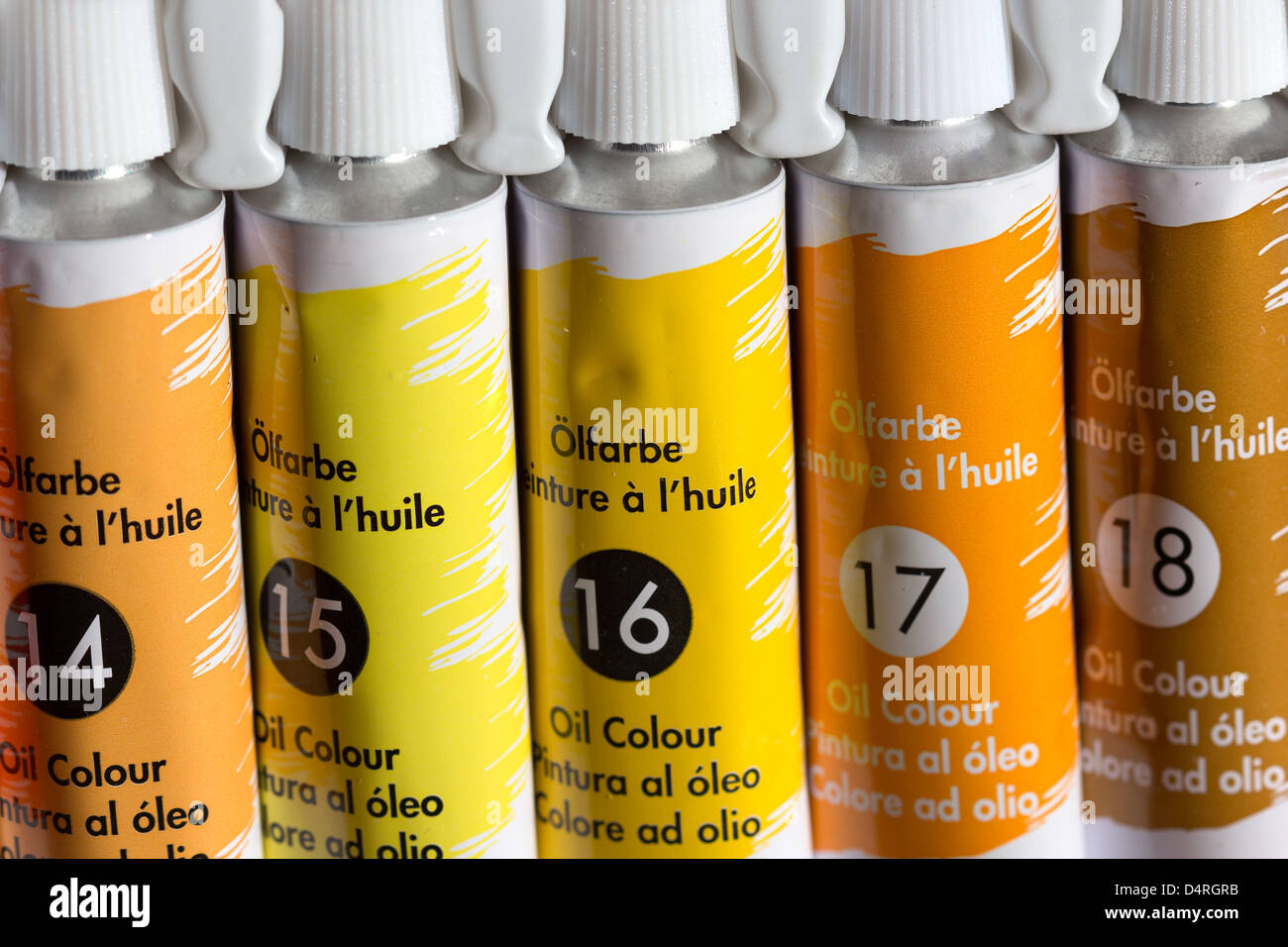A range of basic oil painting tubes of paints Stock Photo Alamy