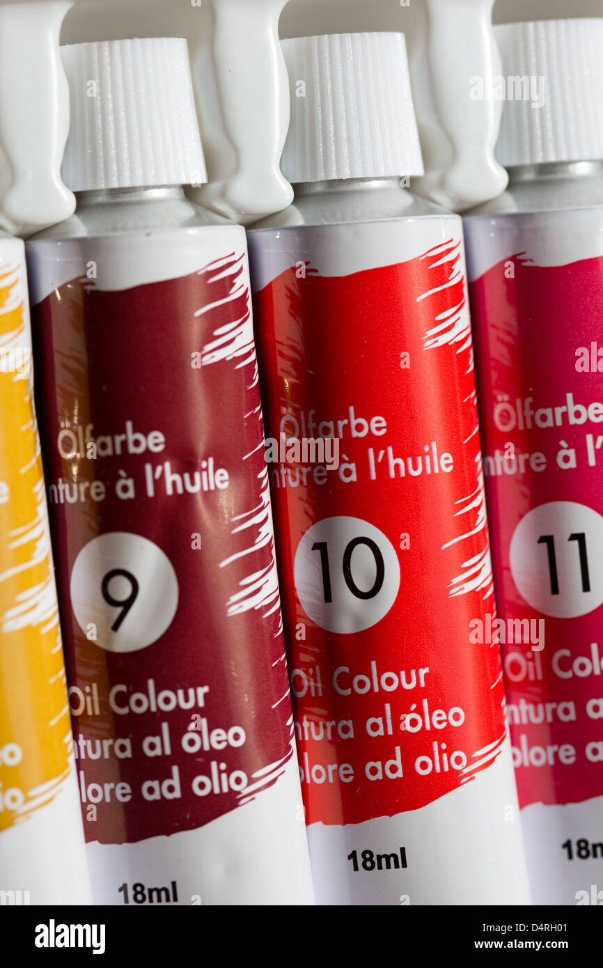 A range of basic oil painting tubes of paints Stock Photo Alamy