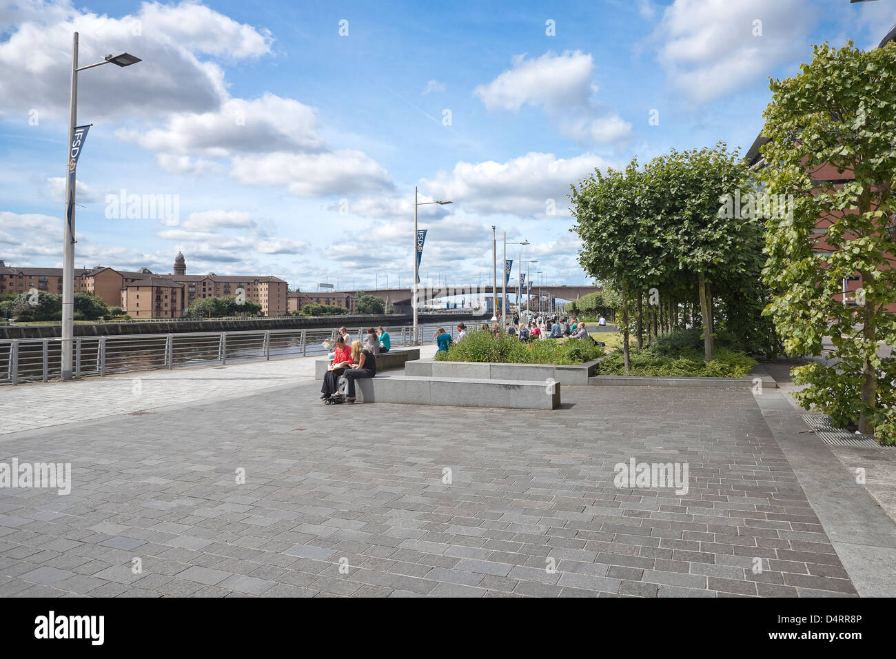 Lunch time International Financial Services District Glasgow's Clydeside Stock Photo Alamy