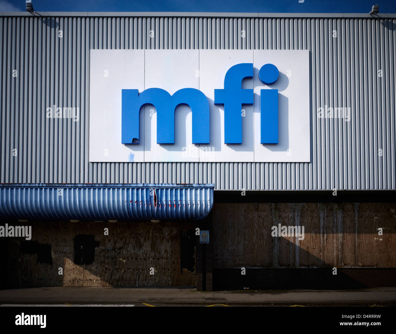 Closed down MFI store in Crewe UK Stock Photo
