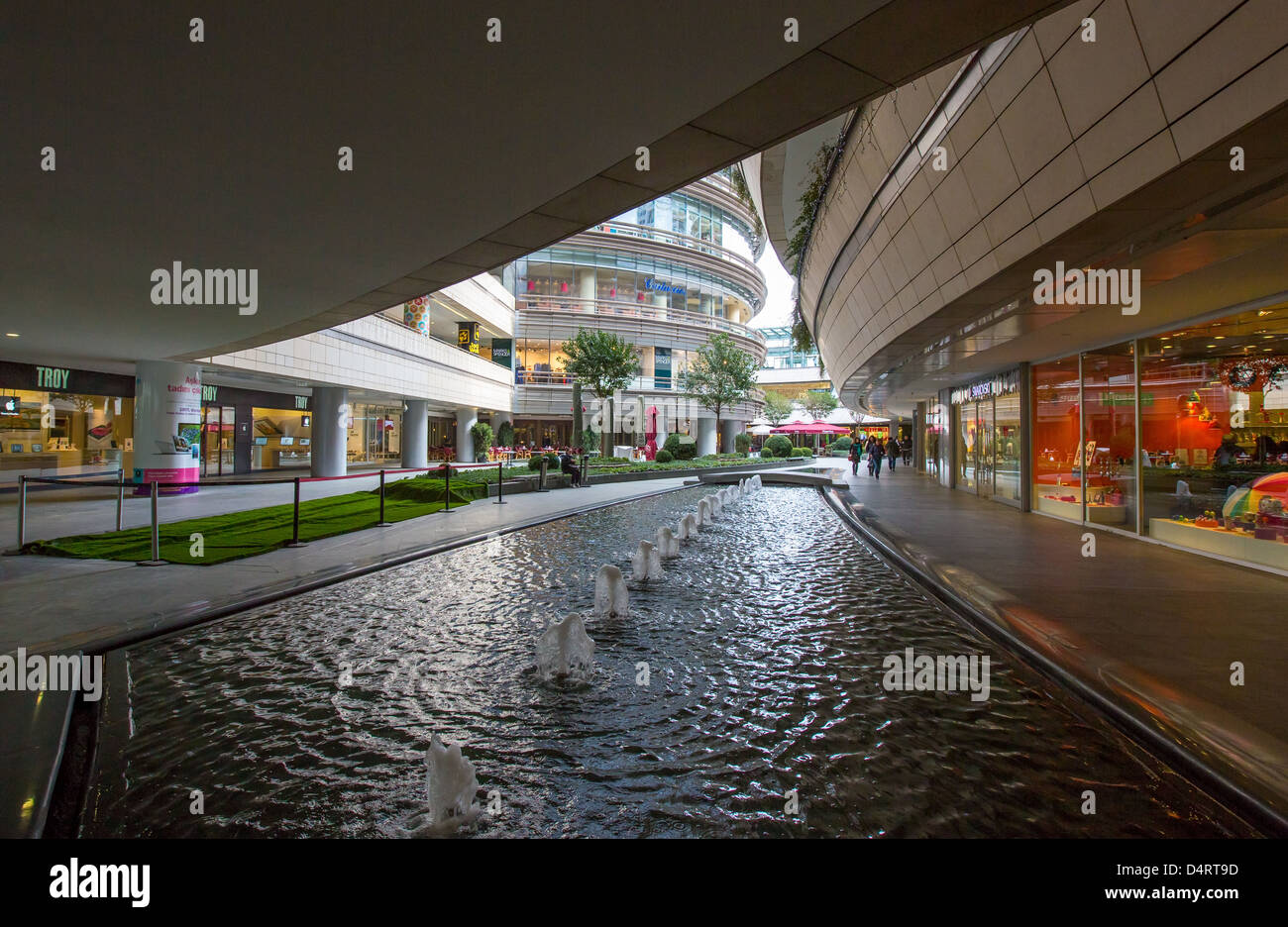 Canyon Mall High Resolution Stock Photography and Images - Alamy